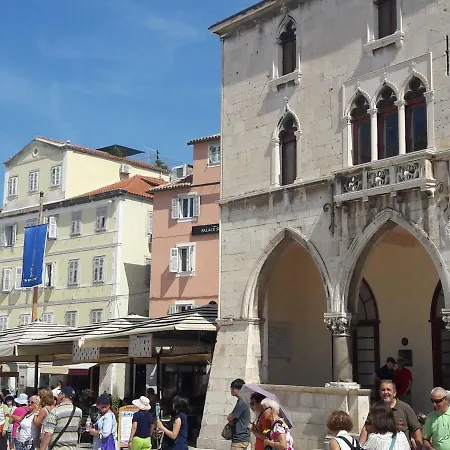 Dzapo * Split