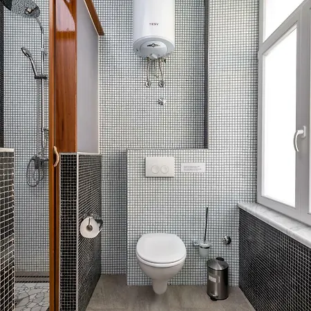 스튜디오 아파트먼트 자포 아파트 *